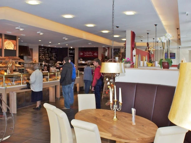 AK Café Back
