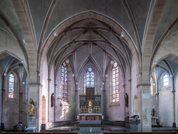 Chorraum Pfarrkirche St. Johannes der Täufer Chorraum Pfarrkirche St. Johannes der Täufer