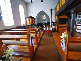 Innenraum Mundartkirche Friedensdorf