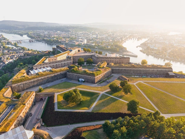 Festung Ehrenbreitstein mit Blick auf Koblenz Festung Ehrenbreitstein mit Blick auf Koblenz
