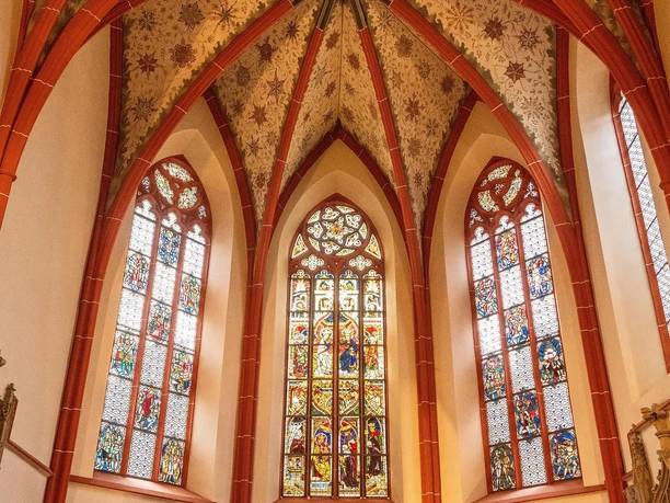 Altarraum Burgkirche Ober-Ingelheim 1 Altarraum Burgkirche Ober-Ingelheim 1