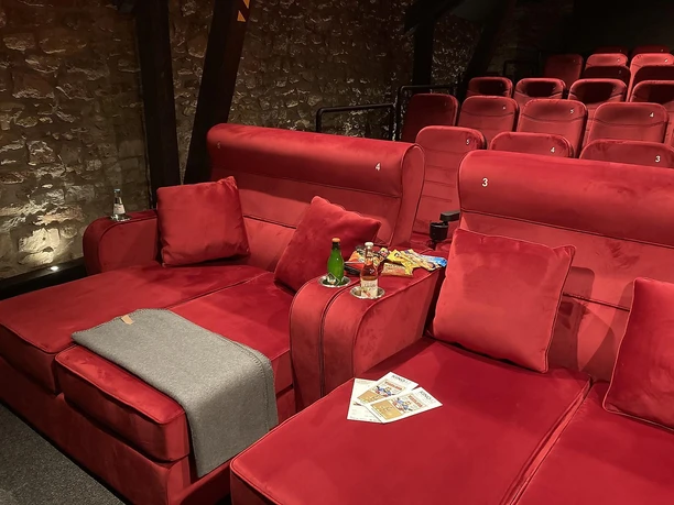 Bequeme Kinosessel im Kino42
