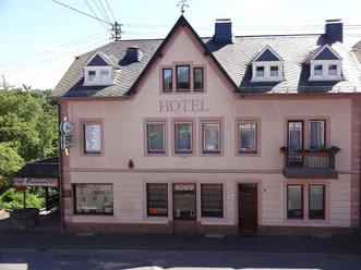 Hotel-Café-Restaurant Am schwimmbad