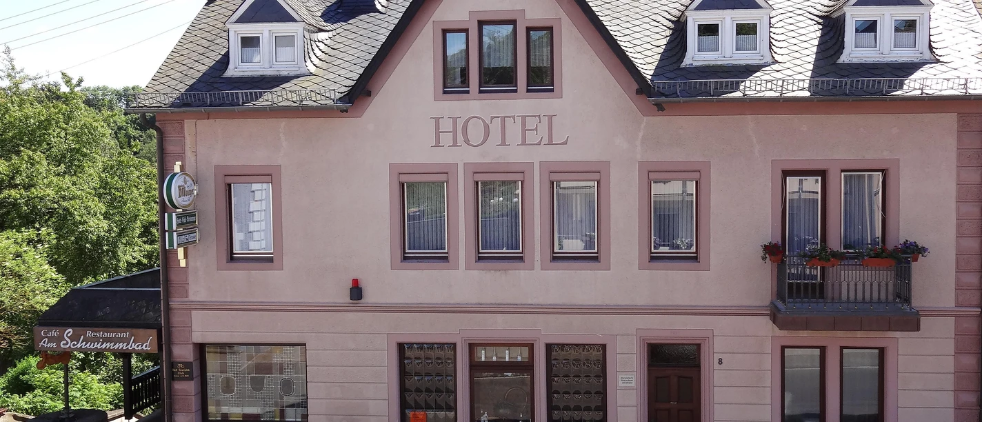 Hotel-Café-Restaurant Am schwimmbad