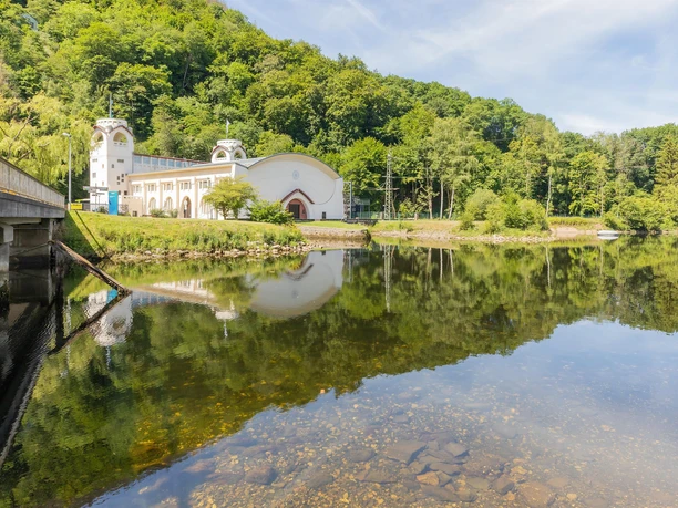 Jugendstil-Wasserkraftwerk bei Heimbach