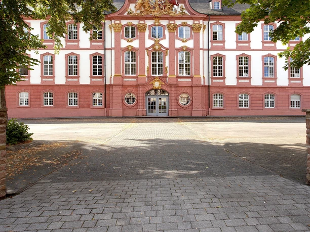 Ehemaliges Abteigebäude Portal