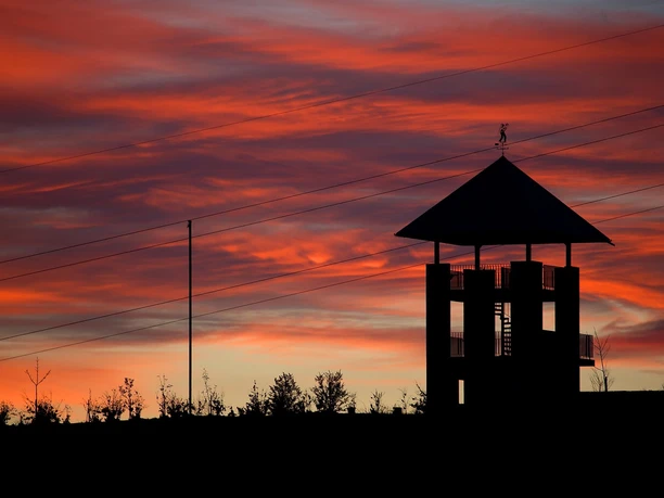 Ensheimer Turm Abenddämmerung