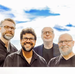 Com Felipe Quartett