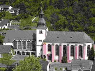 Die Doppelkirche St. Clemens und St. Salvator