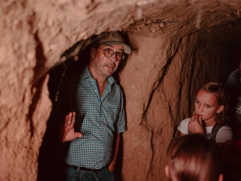 Besichtigung der Erdkeller