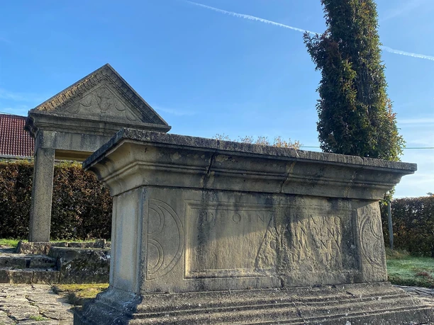 Weihedenkmal