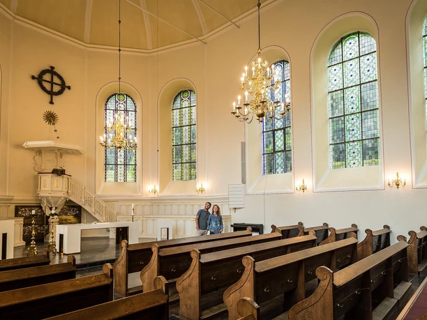 Finkenbergkirche innen