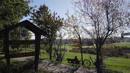 Radweg mit Aussicht in Norath