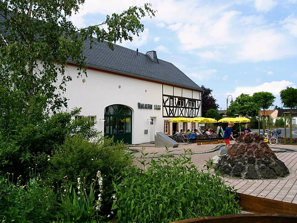 Vulkanhaus Strohn Außenansicht