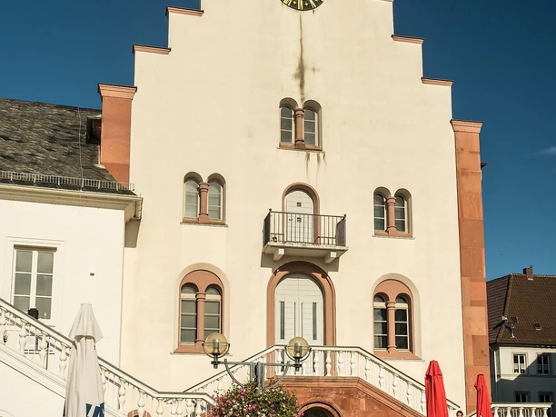 Altes Kaufhaus - Ansicht der Wanduhr