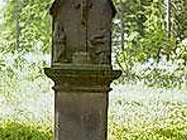 Spitzes Kreuz