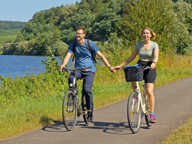 Radfahrer an der Saar