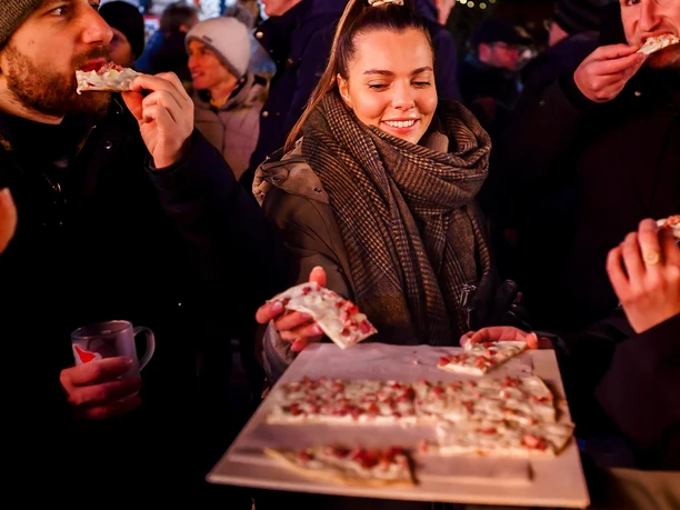 Flammkuchen essen
