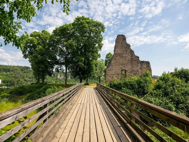 Brücke zur Burg