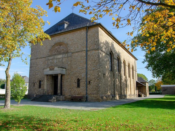 St. Hubertuskirche in Wolsfeld - Startpunkt