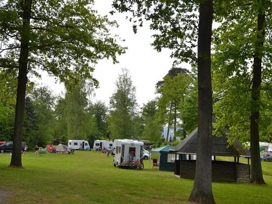 Wohnmobilstellplatz Camping im Eichenwald