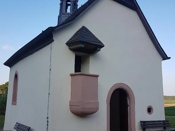 Fintenkapelle mit Außenkanzel
