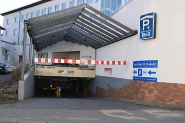 Einfahrt Parkhaus Lahncenter Marburg