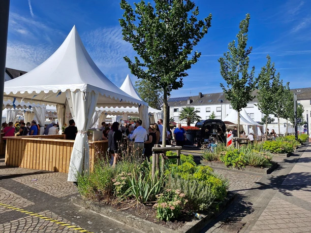Weinstände am Heimat- und Weinfest in Konz