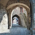 Blick durch die Talpforten zum Marktplatz