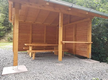 Schutzhütte SHS, Keller Steg