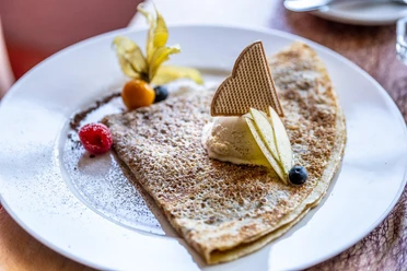 Crêpe in der Crêperie, Resturant Villa Kronenburg