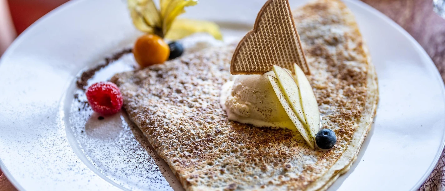 Crêpe in der Crêperie, Resturant Villa Kronenburg