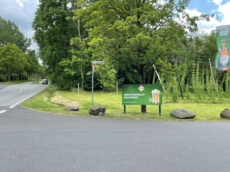 Einfahrt Parkplatz