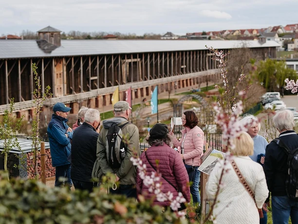 Die Aussicht auf den Gradierbau