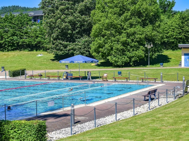 Schwimmbad komplett