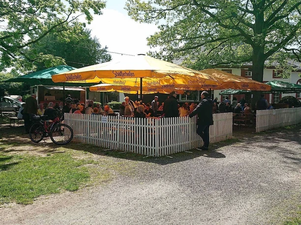 Biergarten im Hofgarten Dillenburg 2