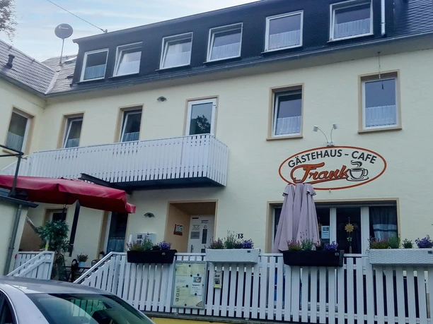 Ansicht Gästehaus - Cafe`Frank
