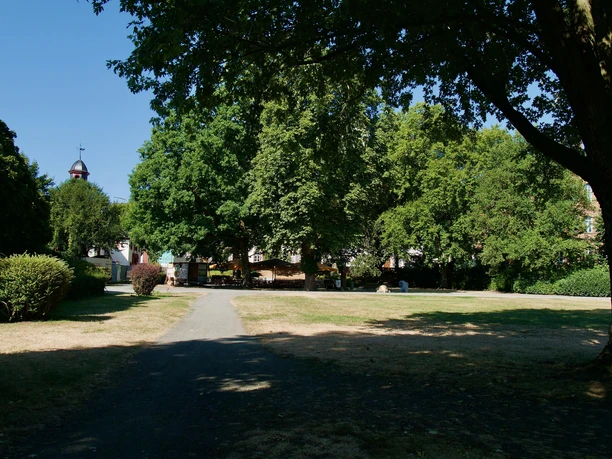 Hofgarten 2