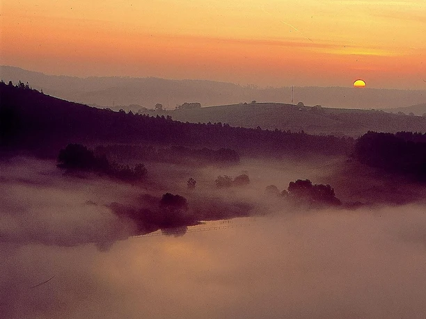 Schalkenmehrener Maar im Sonnenuntergang