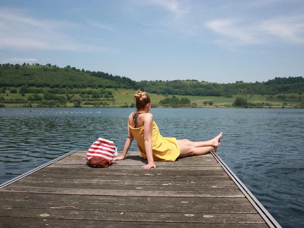 Schwimmen im Schalkenmehrener Maar