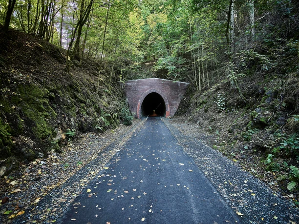 Außenansicht des Rabenscheider Tunnels in Haiger