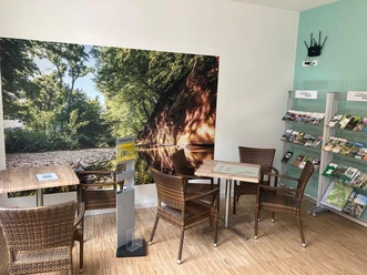 Tourist Infopunkt Neuerburg innen