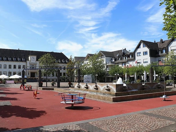 Marktplatz Konz (1) Marktplatz Konz (1)