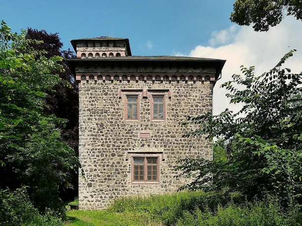 Turm Burgruine Aremberg