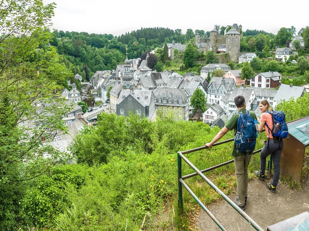 Aussichtspunkt "Halver Mond" über Monschau