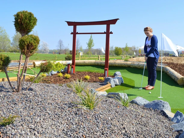 Golfen beim Adventure Golf