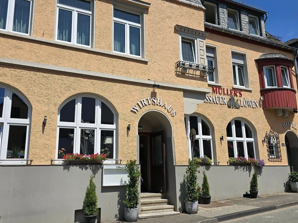 Front Nassauer Löwen1