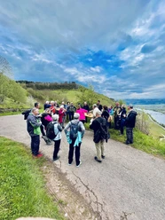 Gruppe im Weinberg