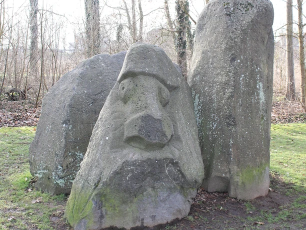 Skulptur - Steingesicht