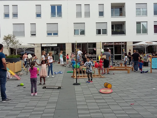 Buntes Treiben bei der Braderie